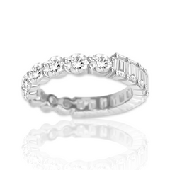 Round and Emerald Cut Diamonds 18k Gold Ring